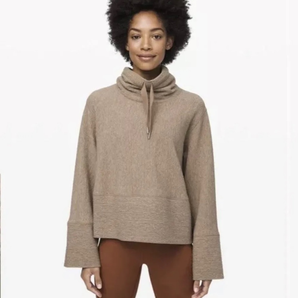Lululemon sweatshirt